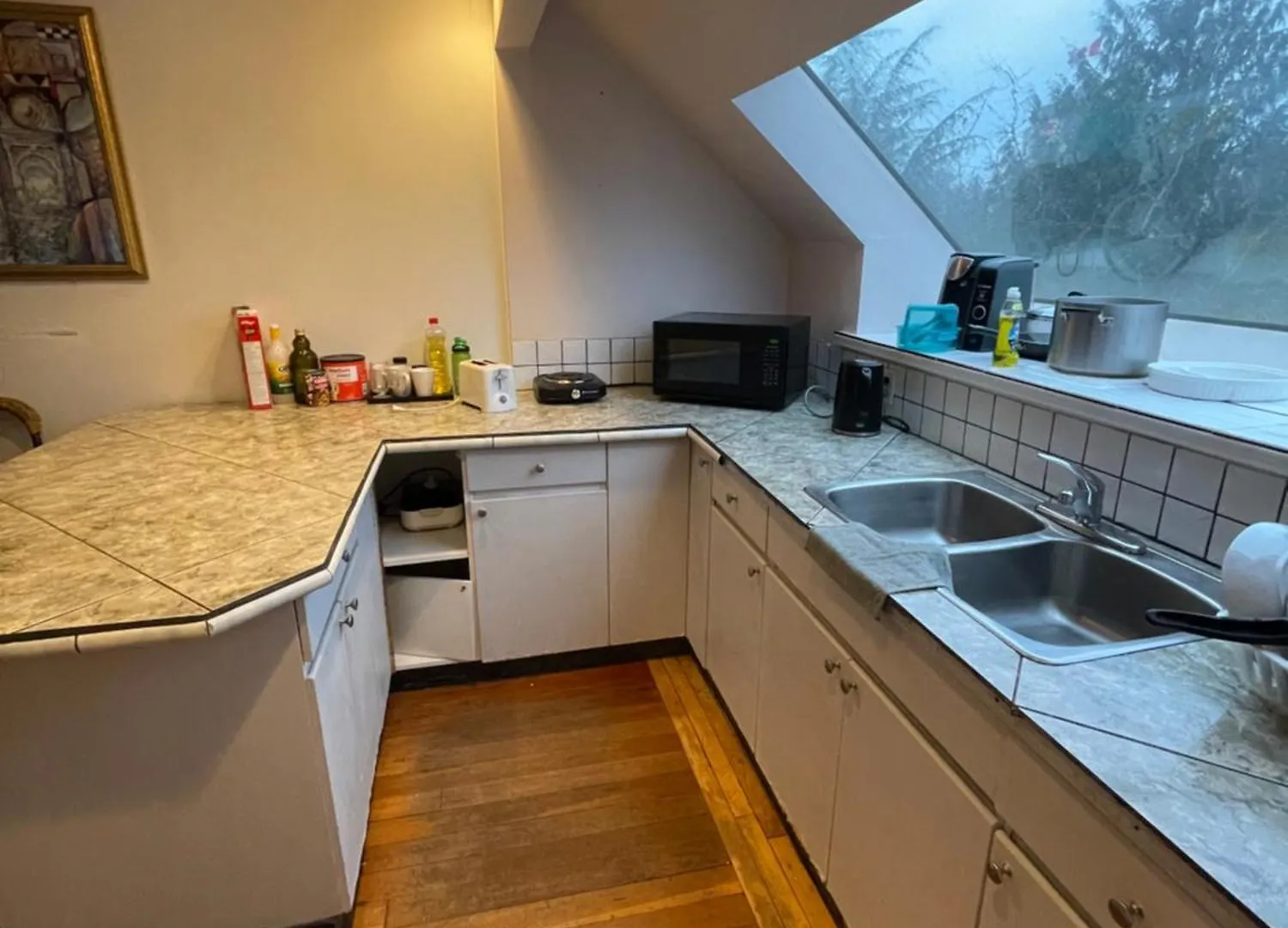 Linda Guesthouse Vancouver Guest house